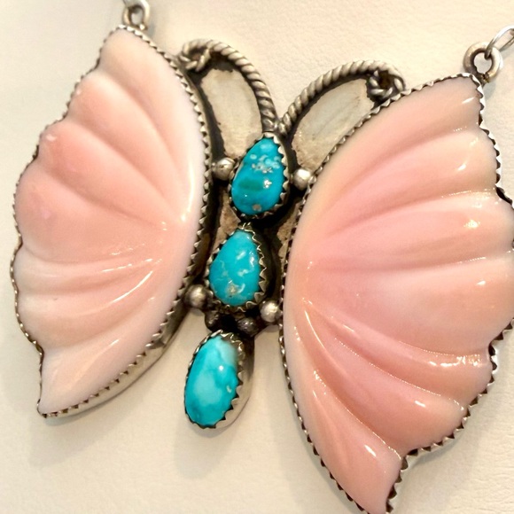 Jewelry - NQC545 GIANT Puffy Butterfly QueenPinkConch & Blue Ridge TURQUOISE Necklace S925